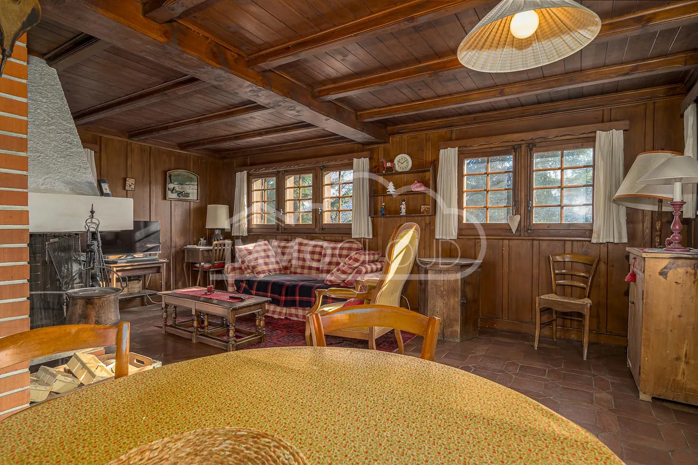 Panorama d'exception pour ce chalet avec 610 m2 de terrain ! - Photo 3 sur 13