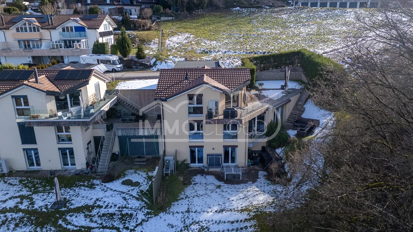 Contemporary villa with garden and forest view - Photo 10 of 13