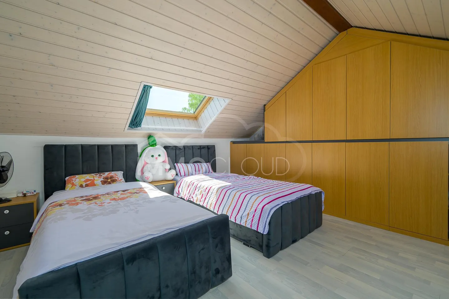 Renovated income property with development reserve - Photo 3 of 13