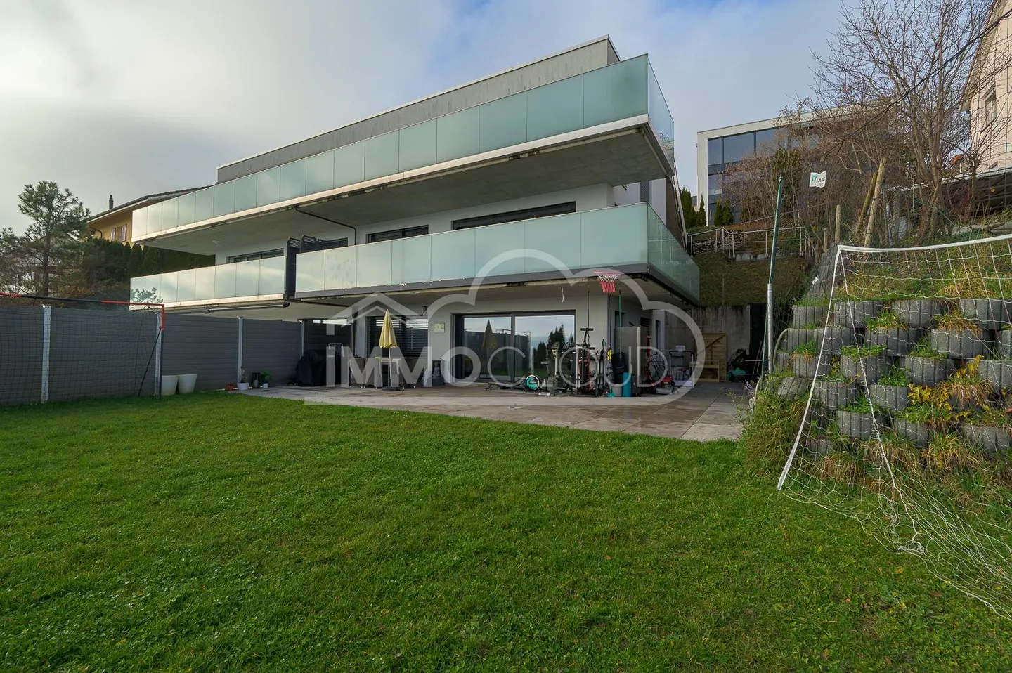 Appartement contemporain avec vue lac - Photo 9 sur 13