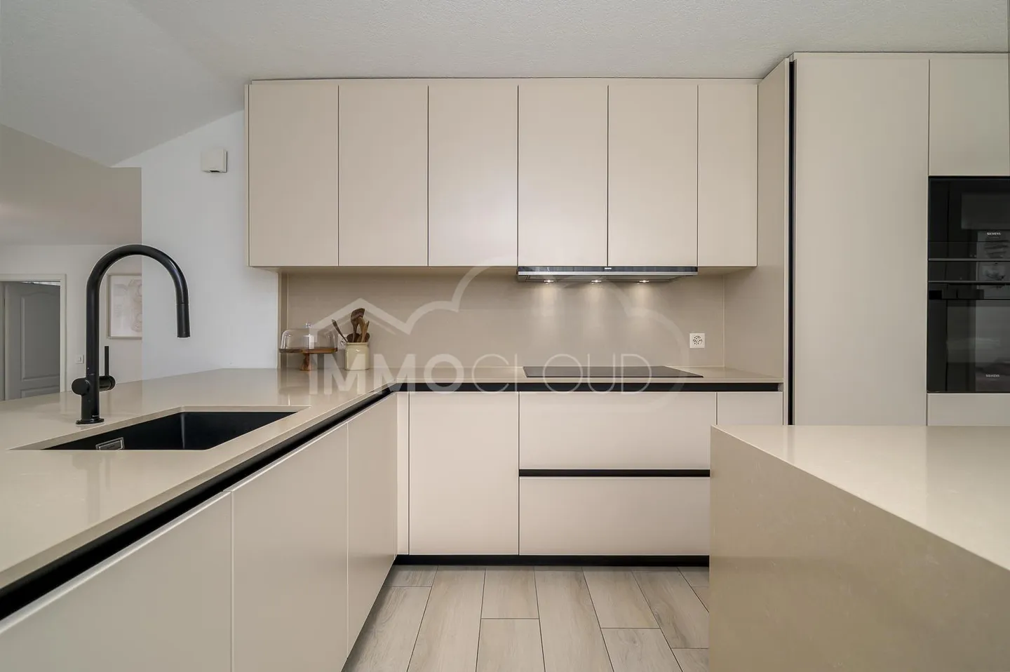 Duplex with terrace - Photo 2 of 13
