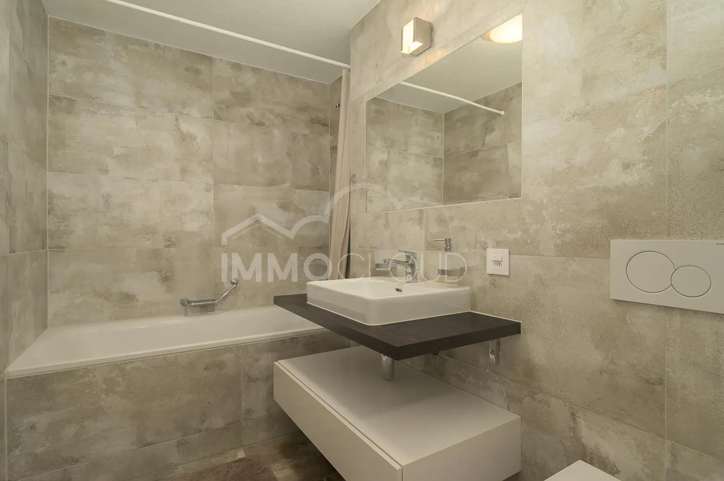 Duplex with terrace - Photo 12 of 13
