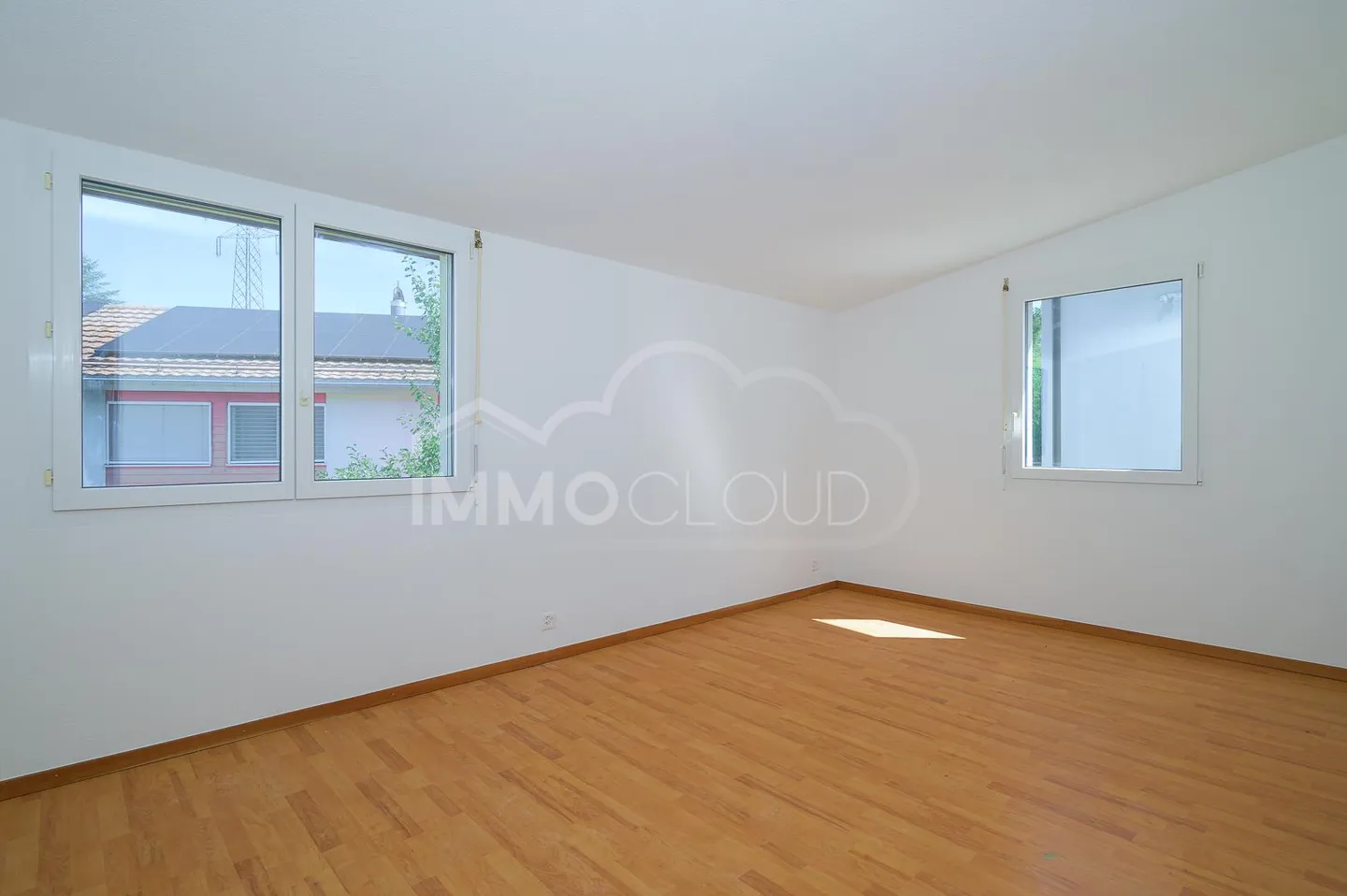 Appartement spacieux au dernier étage - Photo 4 sur 10