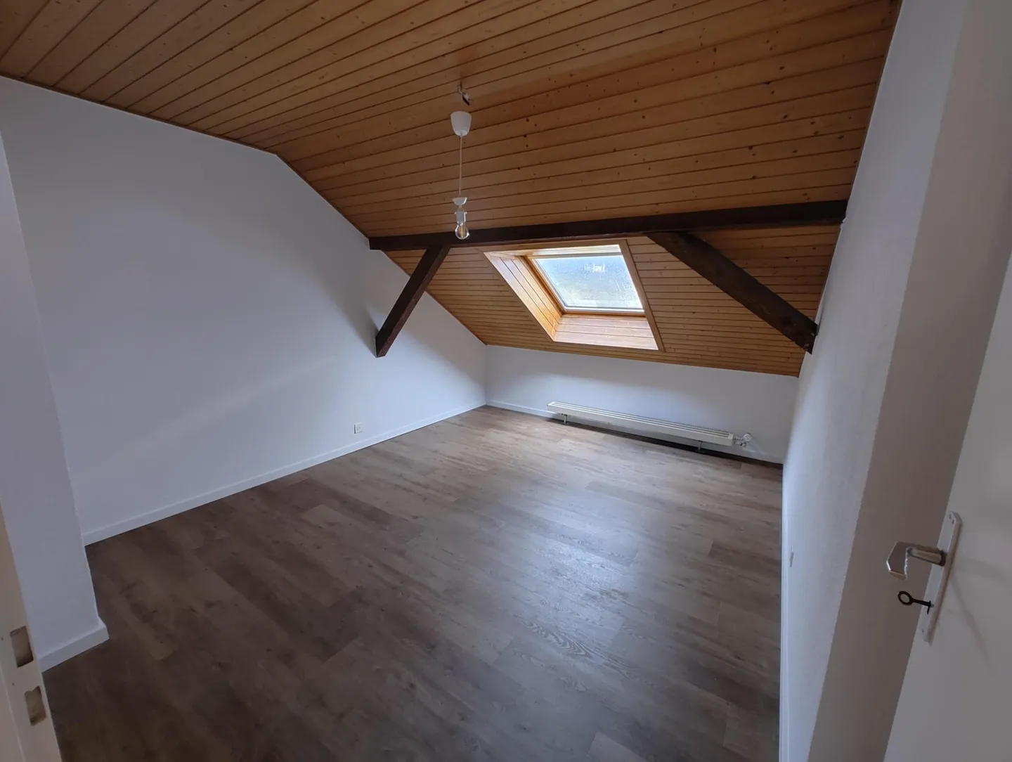 3.5 on the top floor! - Photo 1 of 6