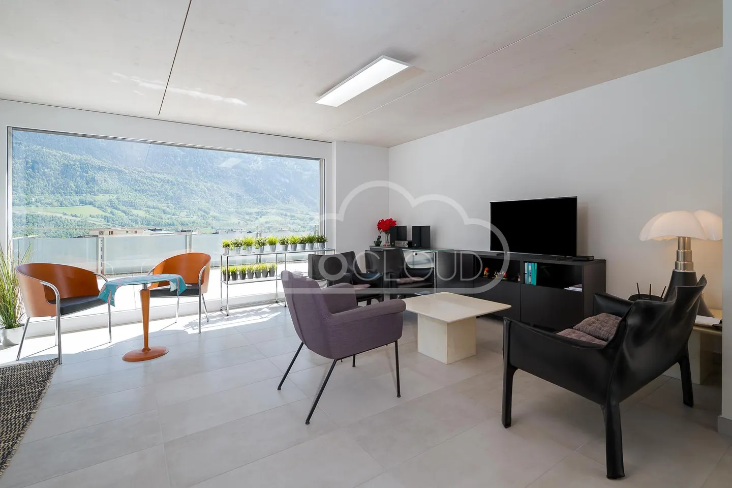 Penthouse in new condition! Total privacy - Photo 6 of 13
