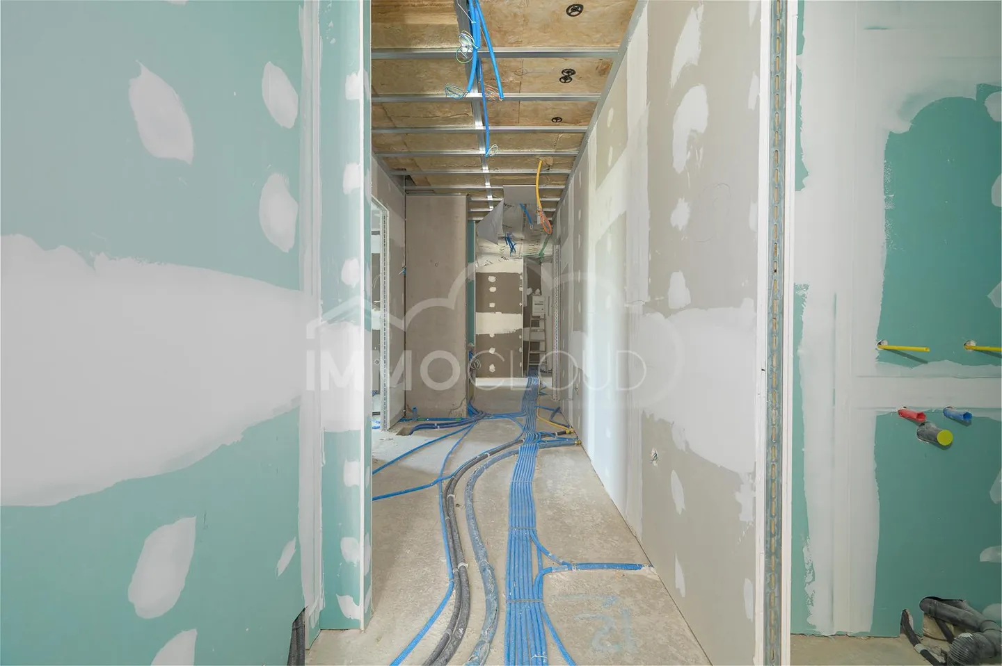 Exceptional professional space of 124 m² in a new and dynamic neighborhood - Photo 8 of 13