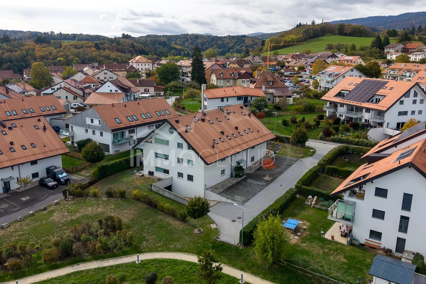 Appartement lumineux avec vue - Photo 2 sur 7