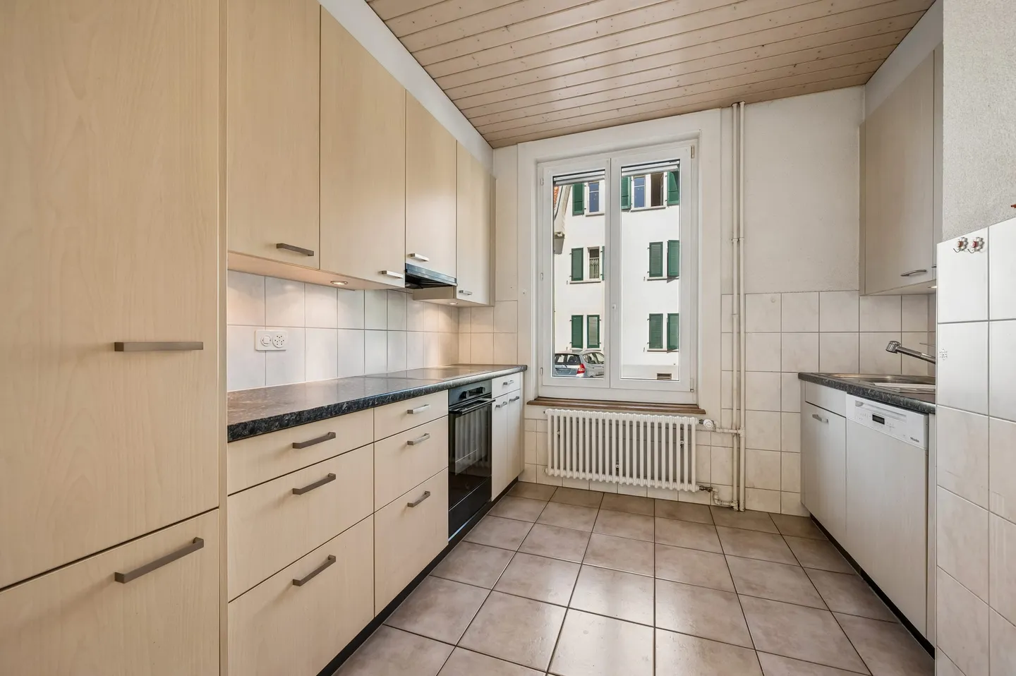Dreifamilienhaus in Bern-Bümpliz mit Garten und seltenem Potenzial - Photo 11 of 13