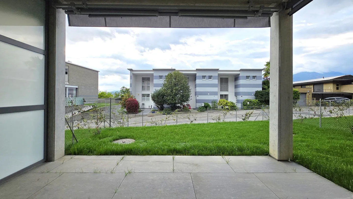 Spazi moderni e tranquilli - 3.5 locali con giardino - Foto 4 di 13
