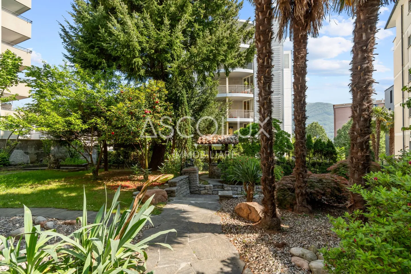 Villa individuelle de 6 pièces avec jardin et espaces extérieurs - Photo 6 sur 13