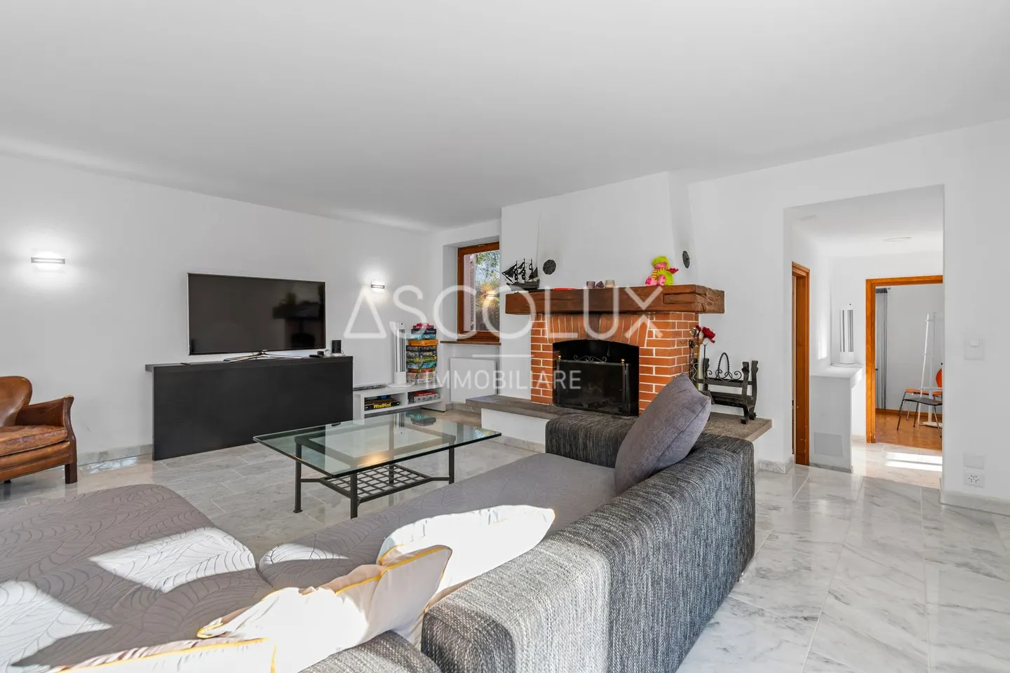 Casa bifamiliare da ristrutturare con giardino - Foto 12 di 13