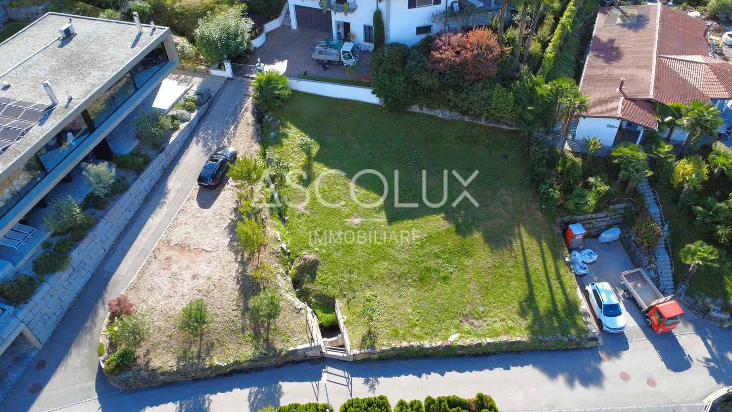 Terreno edificabile con vista lago - Foto 10 di 13