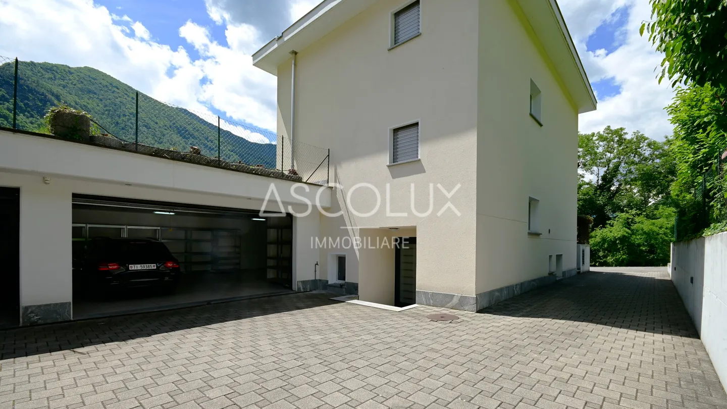 Bella casa unifamiliare di 4.5 locali con giardino e piscina in una zona residenziale tranquilla - Foto 10 di 13