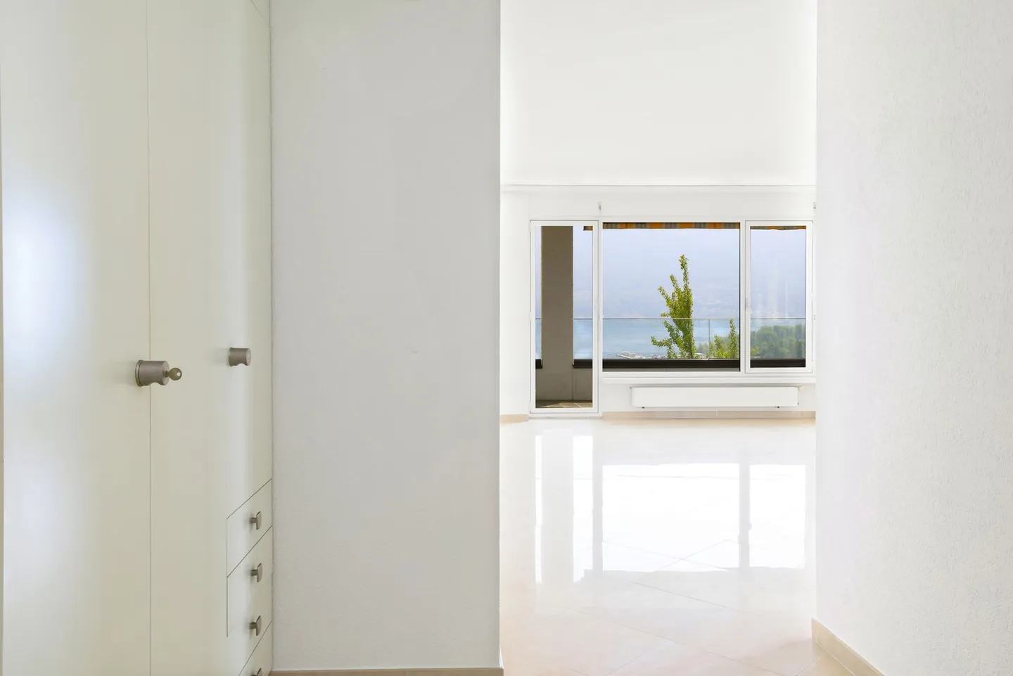 Montana Lake Residence - Photo 9 of 13