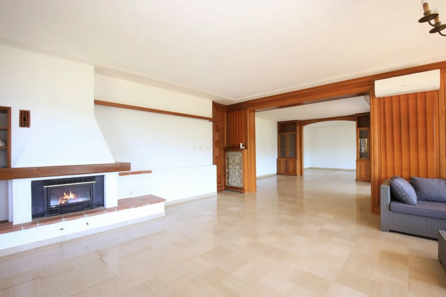 Mittelmeer-Villa mit Seeblick - Foto 8 von 13