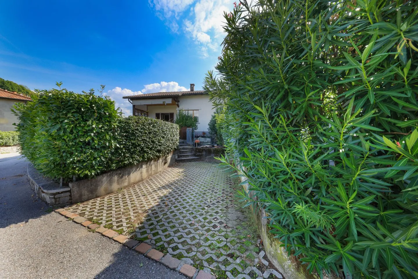 Charming House with Garden - Photo 8 of 13