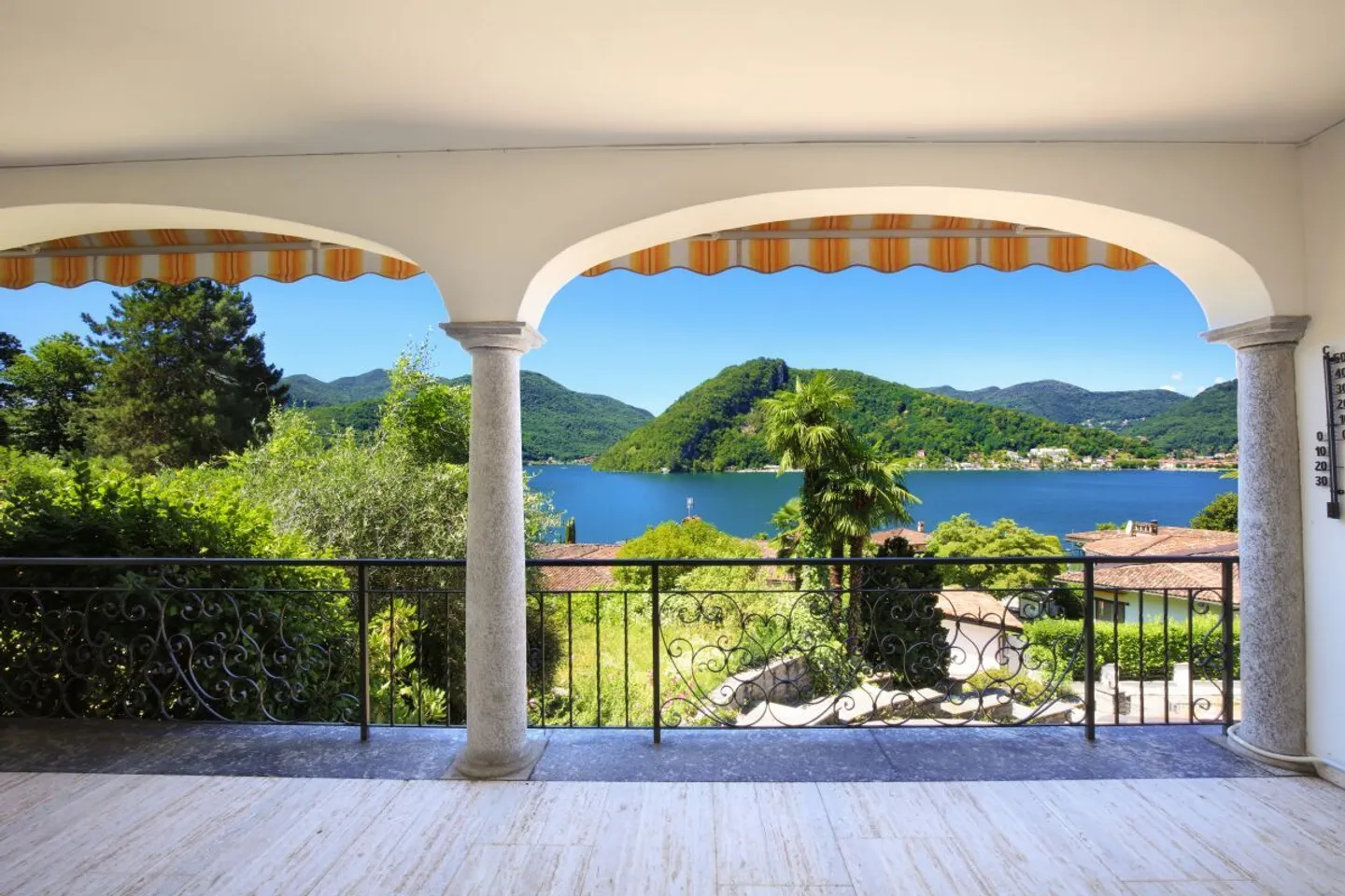 Mittelmeer-Villa mit Seeblick - Foto 3 von 13