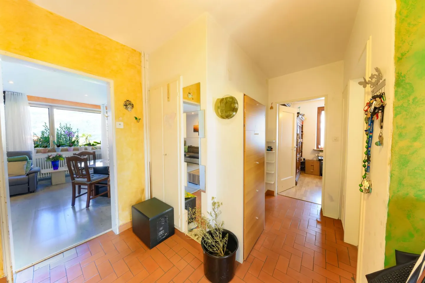 Charming House with Garden - Photo 9 of 13