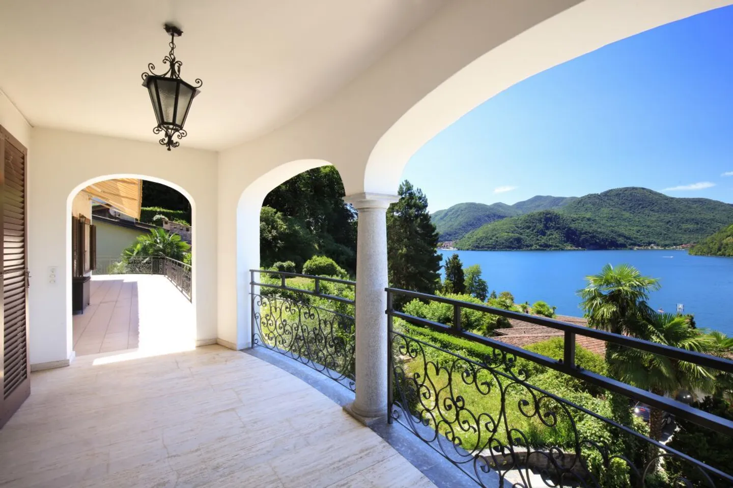 Mittelmeer-Villa mit Seeblick - Foto 2 von 13
