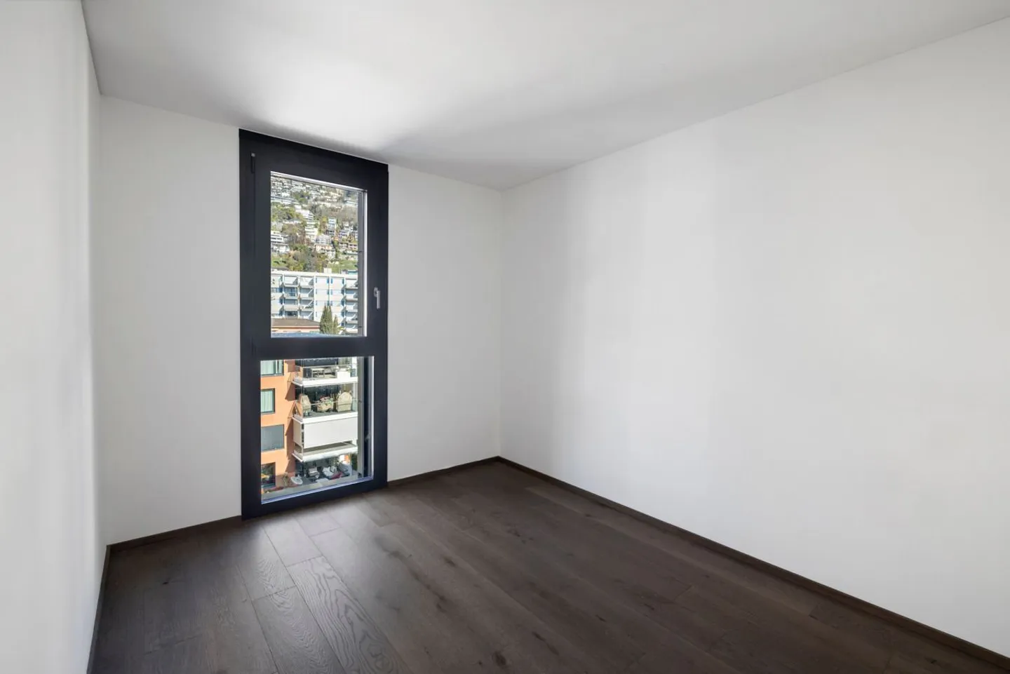 Appartement élégant avec vue sur le lac - Photo 4 sur 12