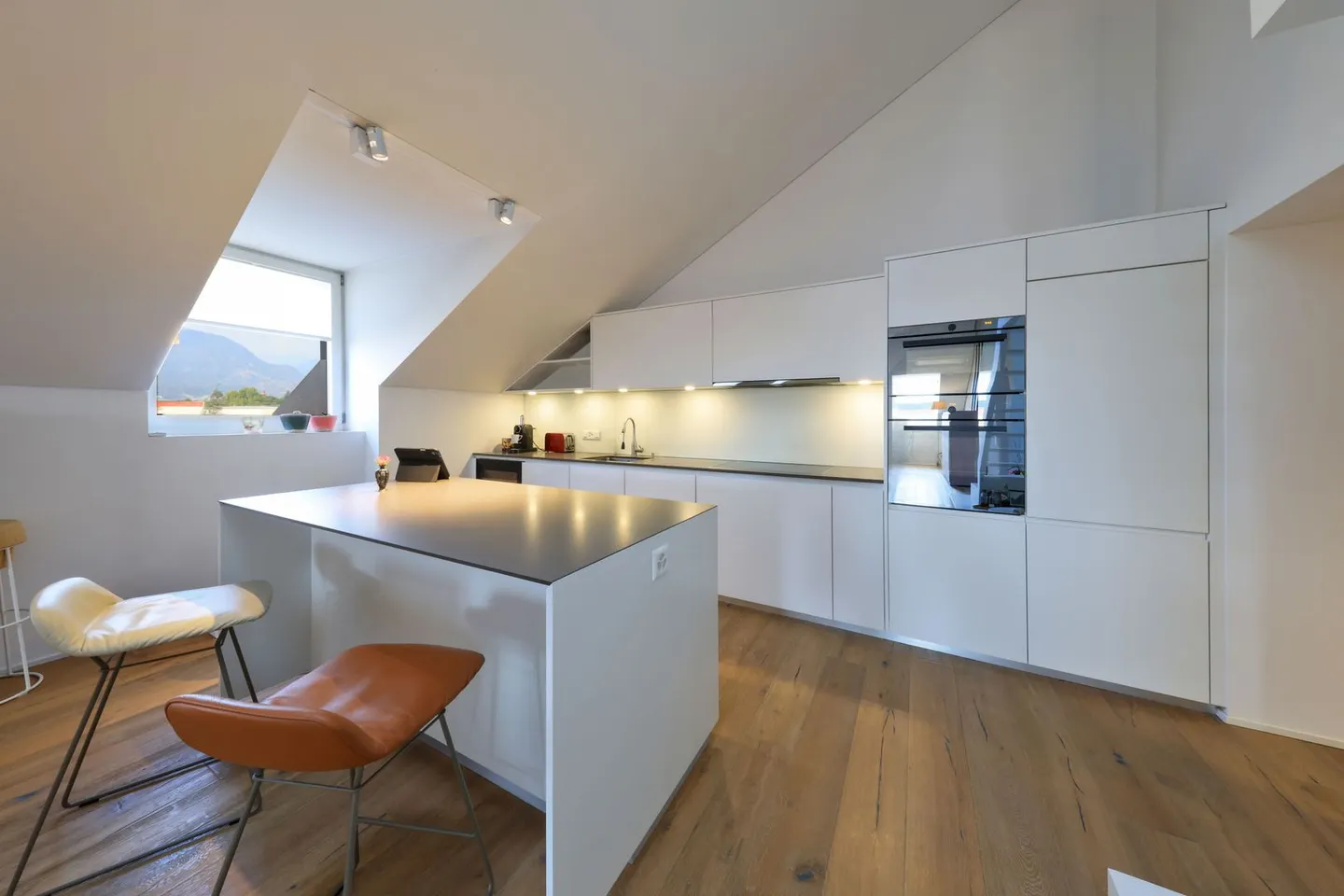 Elegantes Penthouse in Locarno - Foto 9 von 13
