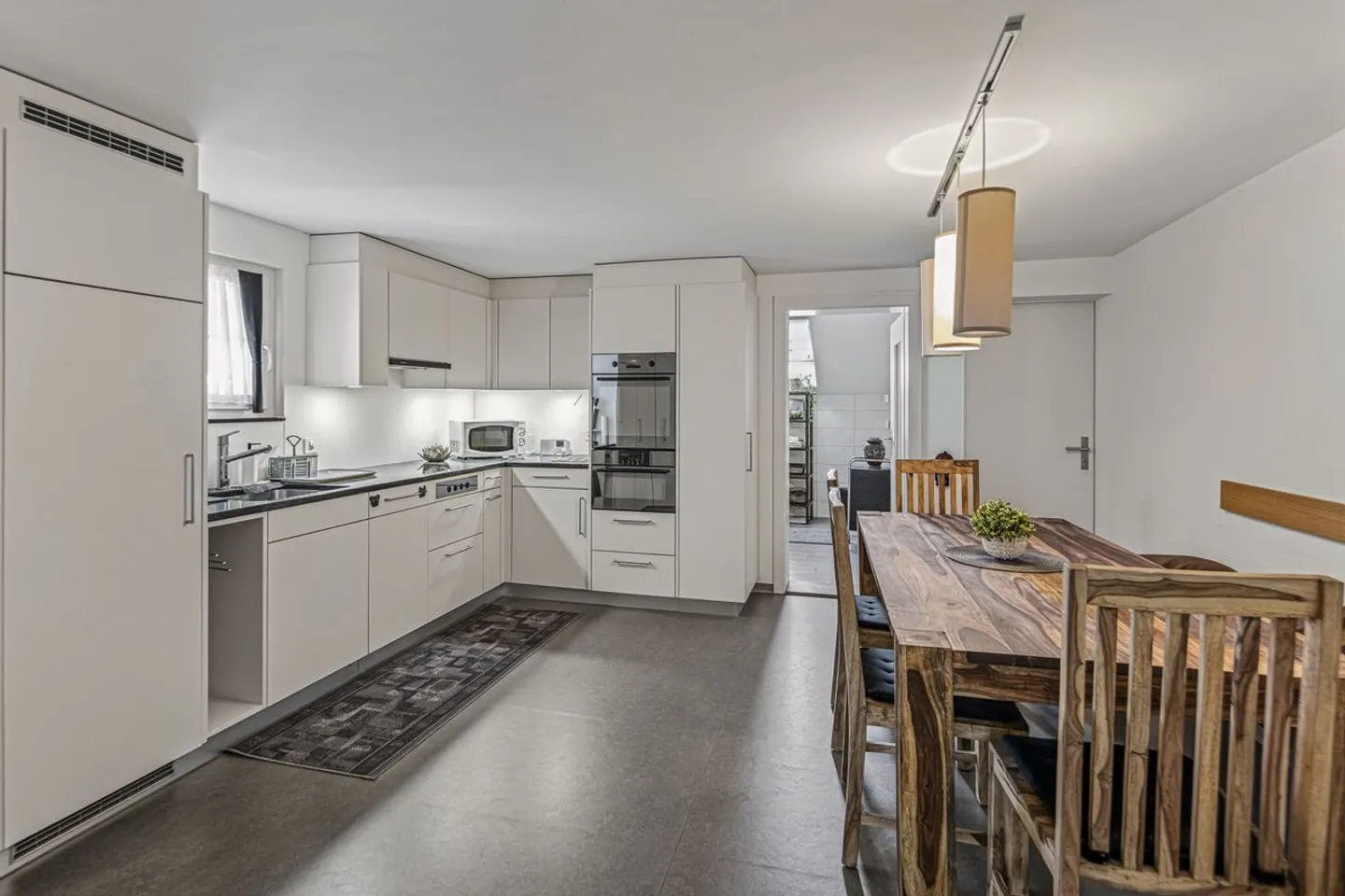 Zuhause mit Zukunft - Zwei Wohnungen, viel Platz und Ausbaupotenzial - Photo 7 sur 13