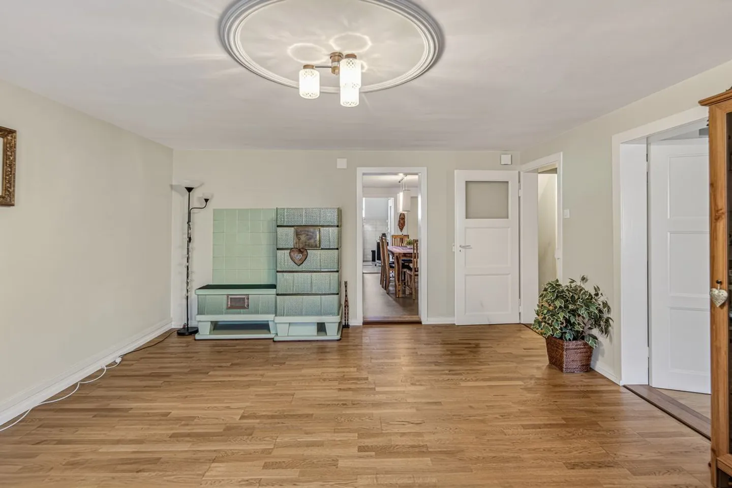 Zuhause mit Zukunft - Zwei Wohnungen, viel Platz und Ausbaupotenzial - Photo 9 sur 13