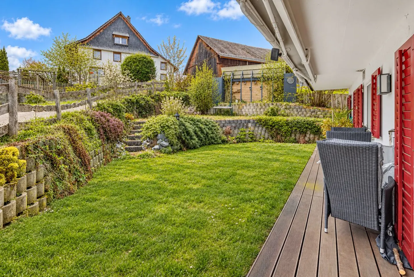Dream Home: 8-Room Single-Family House with Beautiful View in Wald ZH - Photo 3 of 13