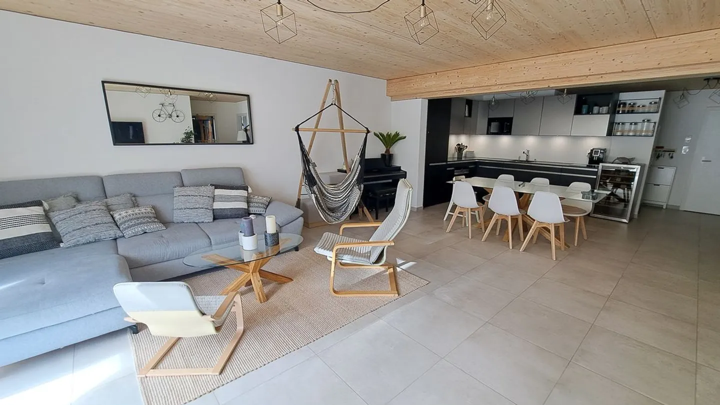 Bell'appartamento di 4,5 locali con terrazza e ascensore - Foto 6 di 12