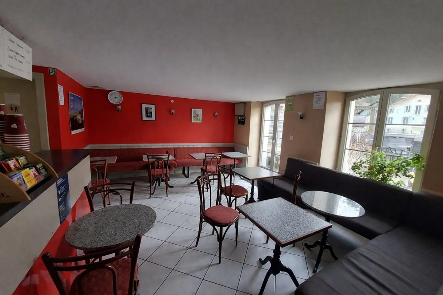 Residential property with tea room and magnificent terrace, privileged location - Photo 6 of 12