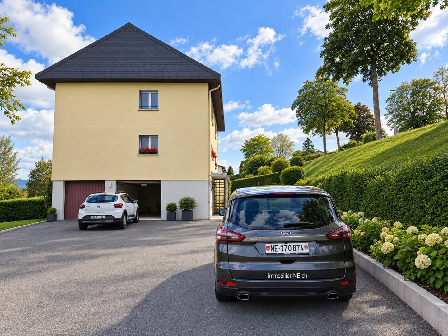 Maison familiale spacieuse avec jardin - Photo 2 sur 13