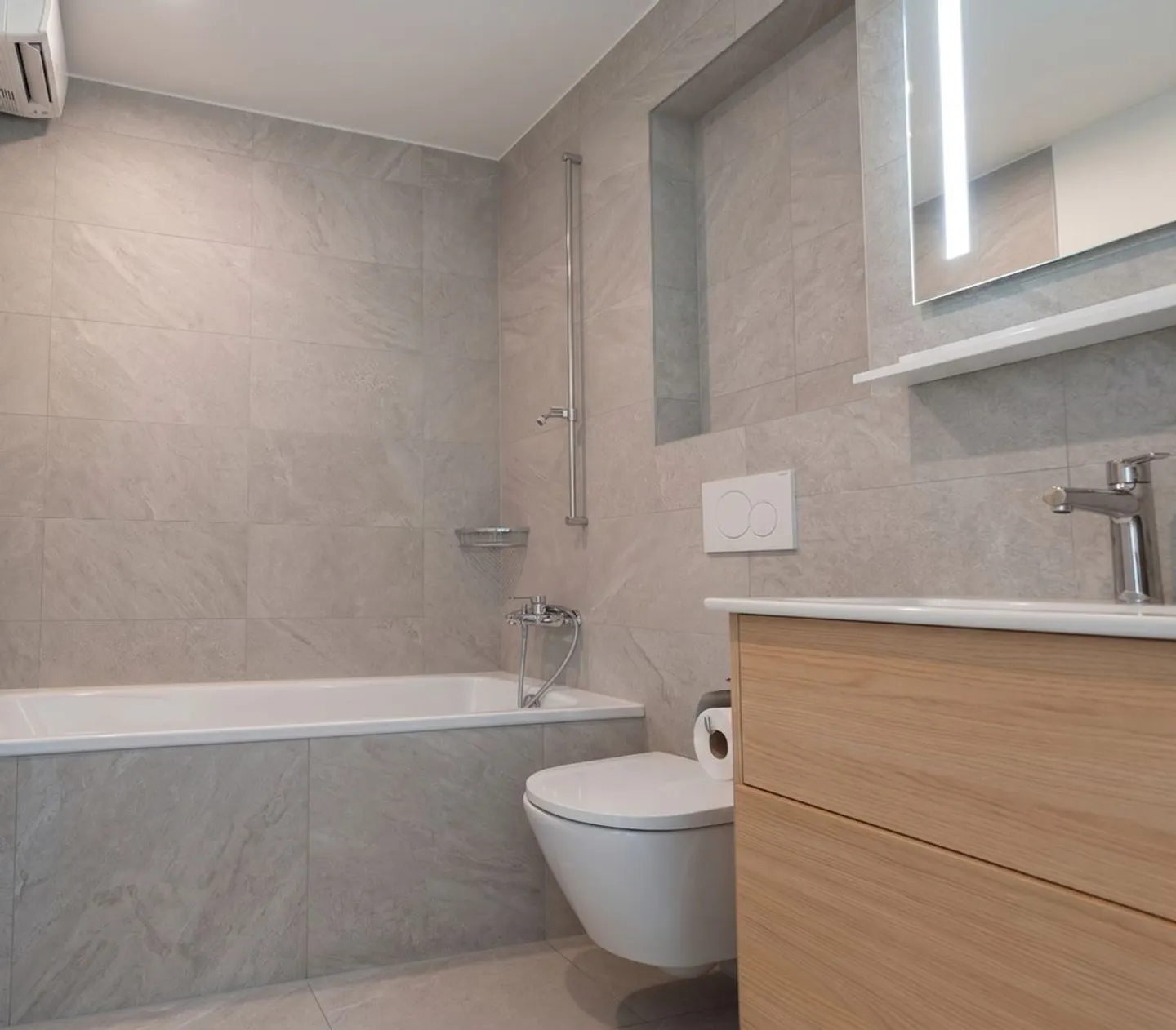 Appartement moderne avec vue lac - Photo 12 sur 13