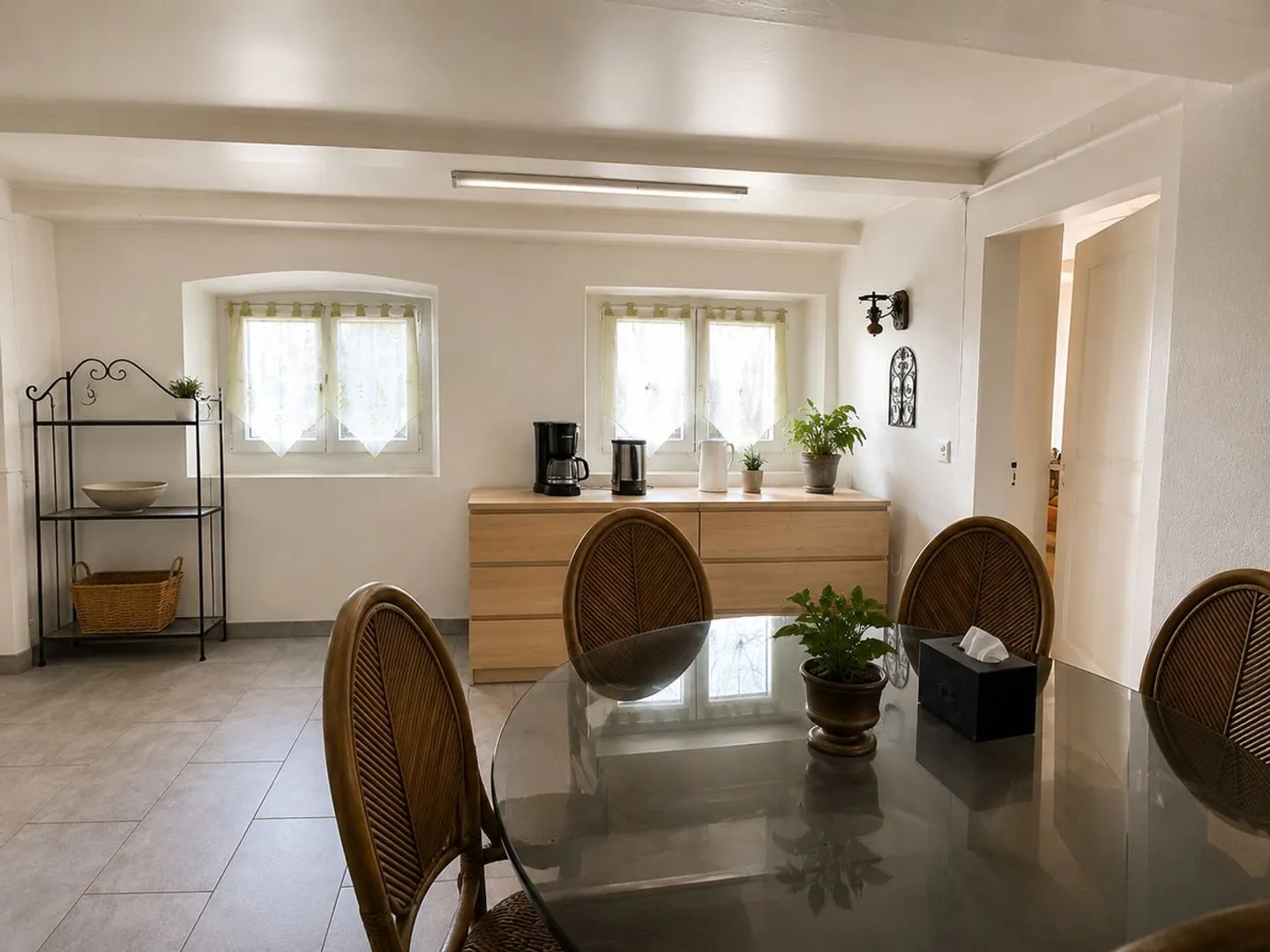 Village house with garden offering two apartments and a commercial space - Photo 11 of 13