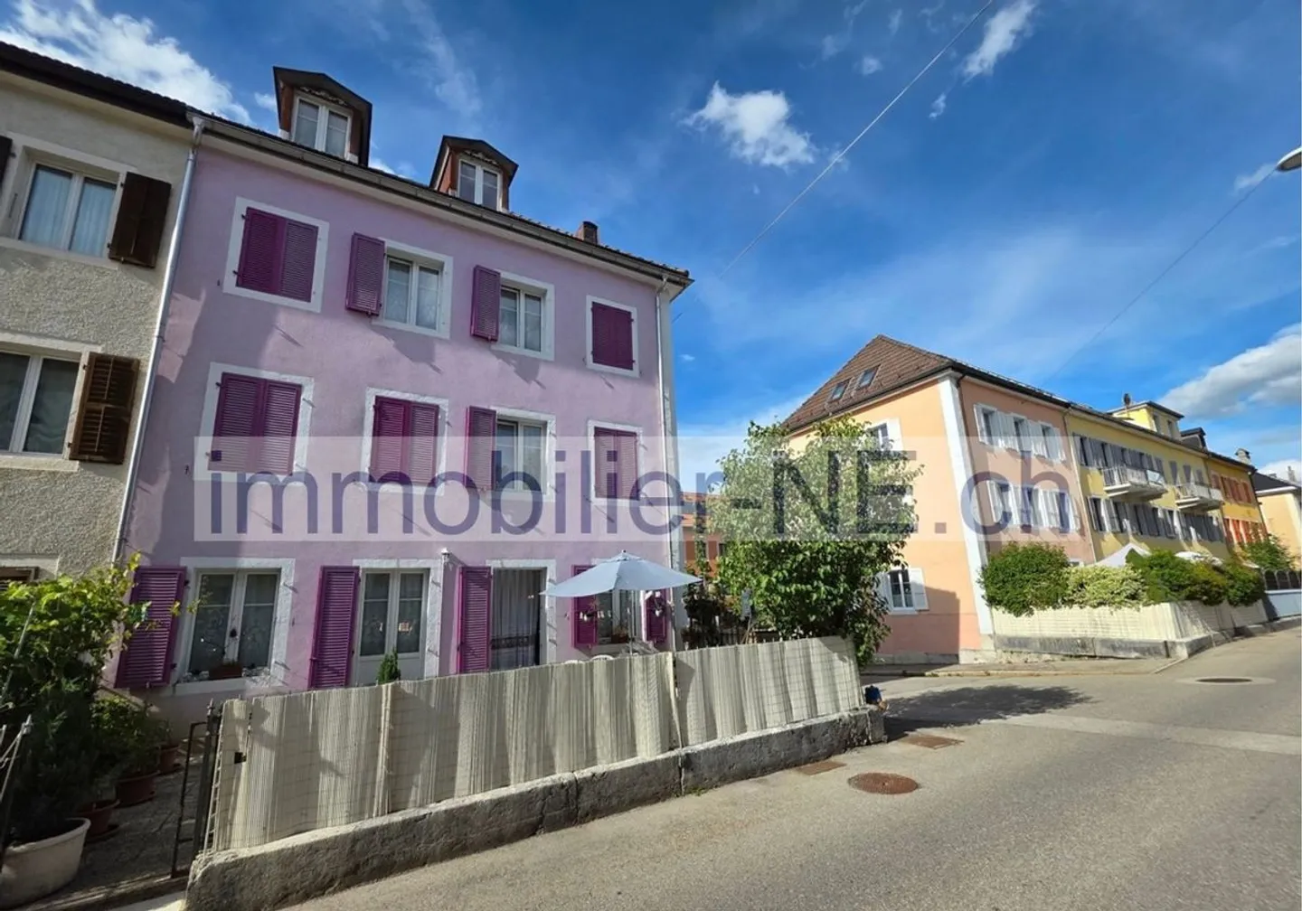 Maison jumelée avec deux logements et une terrasse - Foto 1 von 13