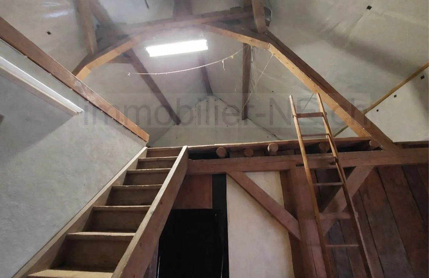 Large house with lake view and potential for development - Photo 2 of 13