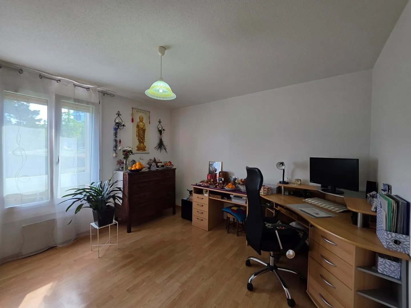 Bright 5.5-room apartment with elevator and garage - Photo 4 of 11