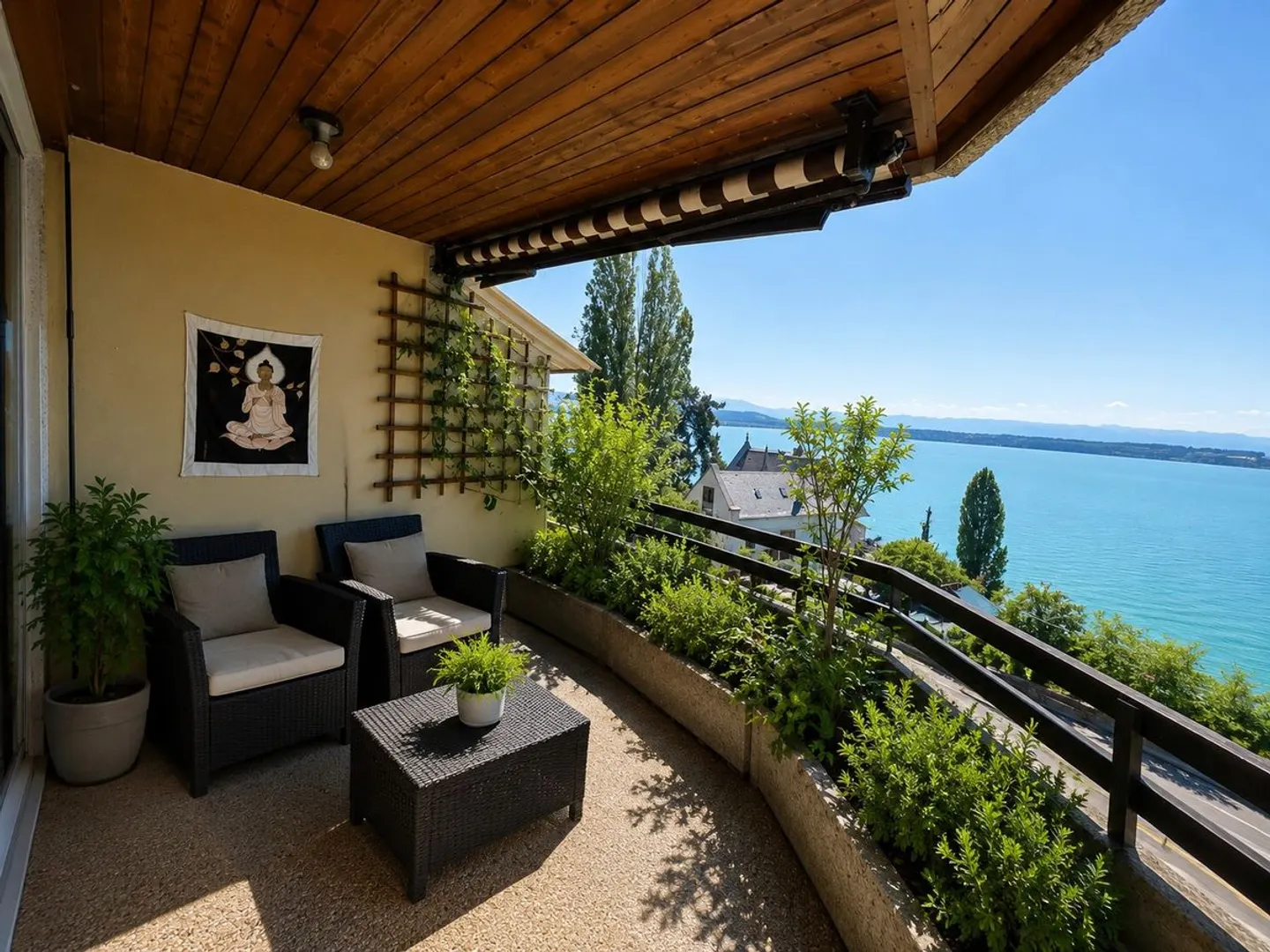3.5-room apartment with panoramic lake view and indoor parking space - Photo 1 of 8