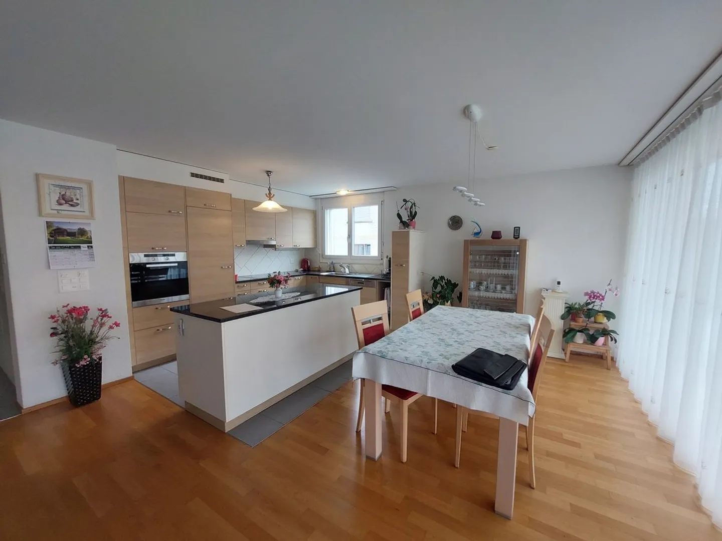 Appartement lumineux 4,5 pièces - Photo 2 sur 7