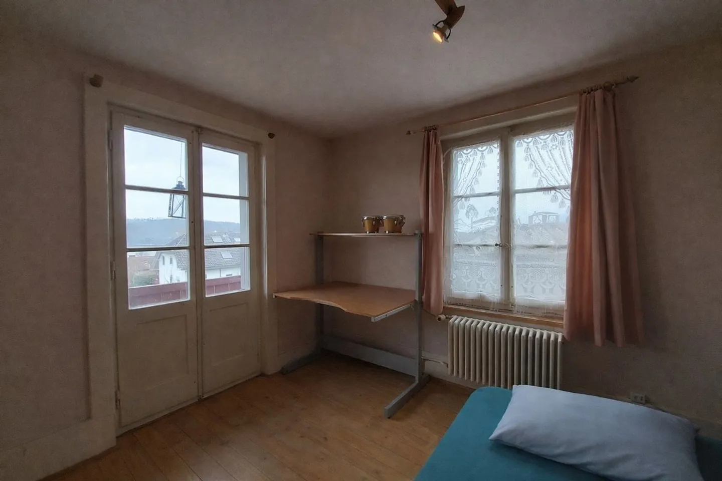 Large house with lake view and potential for development - Photo 11 of 13