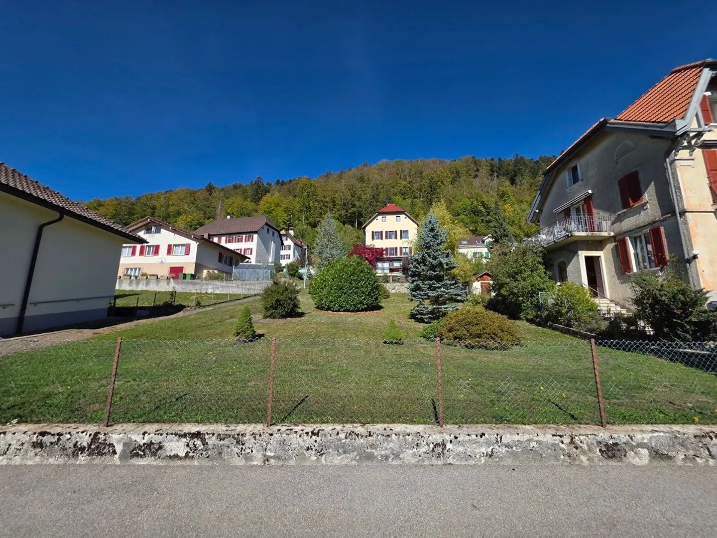 Maison individuelle de caractère avec grand jardin de 1455 m2 et potentiel de construction supplémentaire - Foto 3 von 13