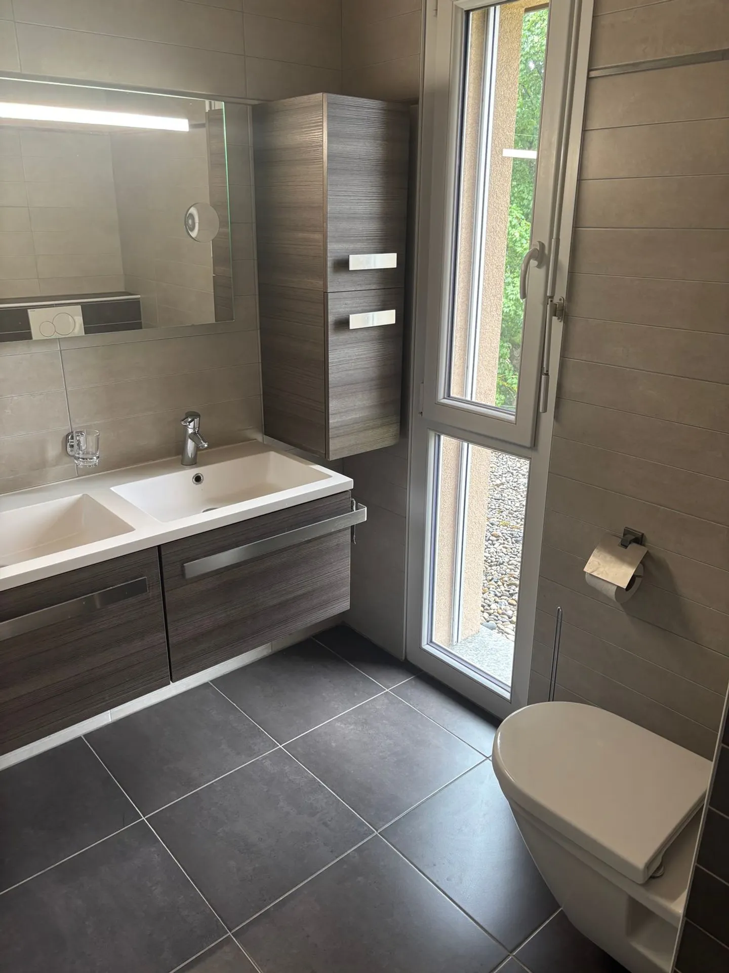 Superb Contemporary Individual Villa in La Chaux-de-Fonds - Photo 9 of 11