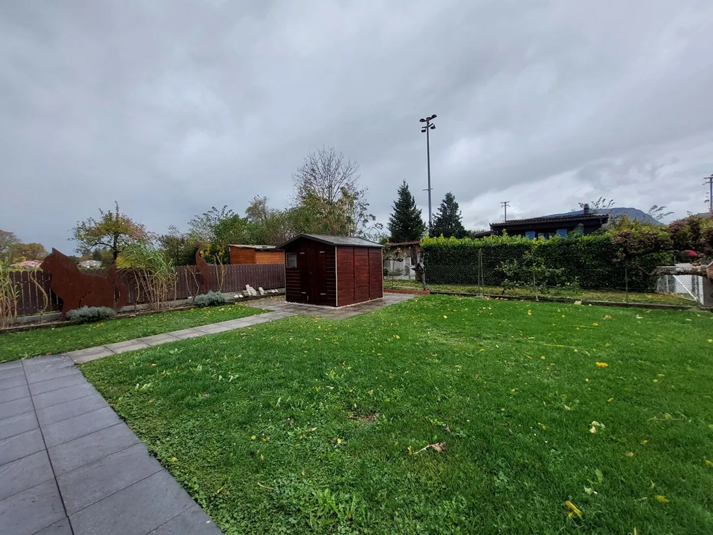 Charmant chalet situé à proximité immédiate du lac - Photo 2 sur 8