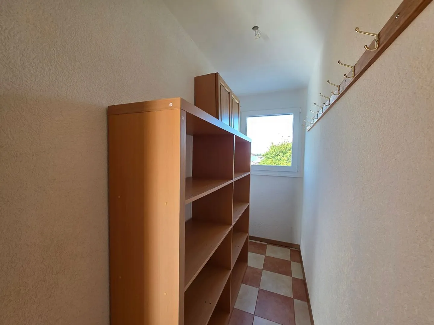5.5-room apartment with terrace, double garage and outdoor parking space - Photo 9 of 13