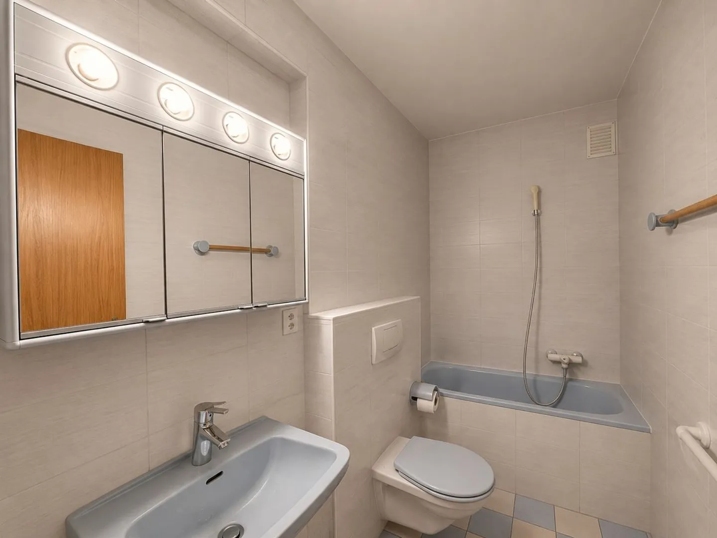 Appartement spacieux avec balcons - Photo 8 sur 8