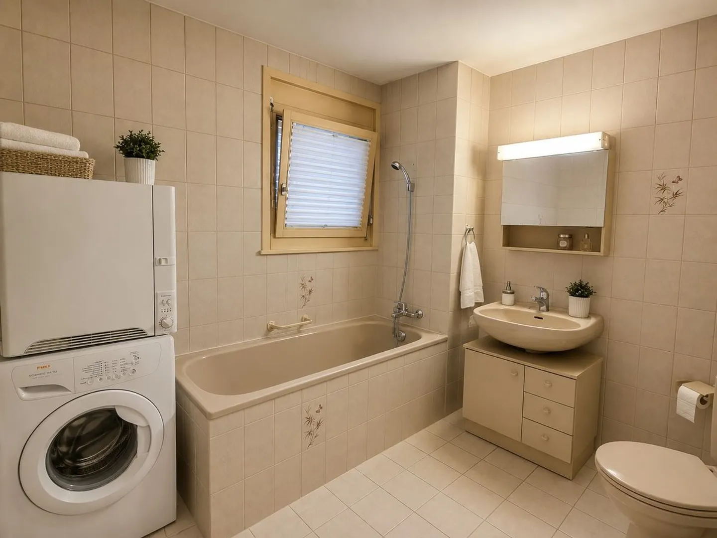 3.5-room apartment with panoramic lake view and indoor parking space - Photo 7 of 8