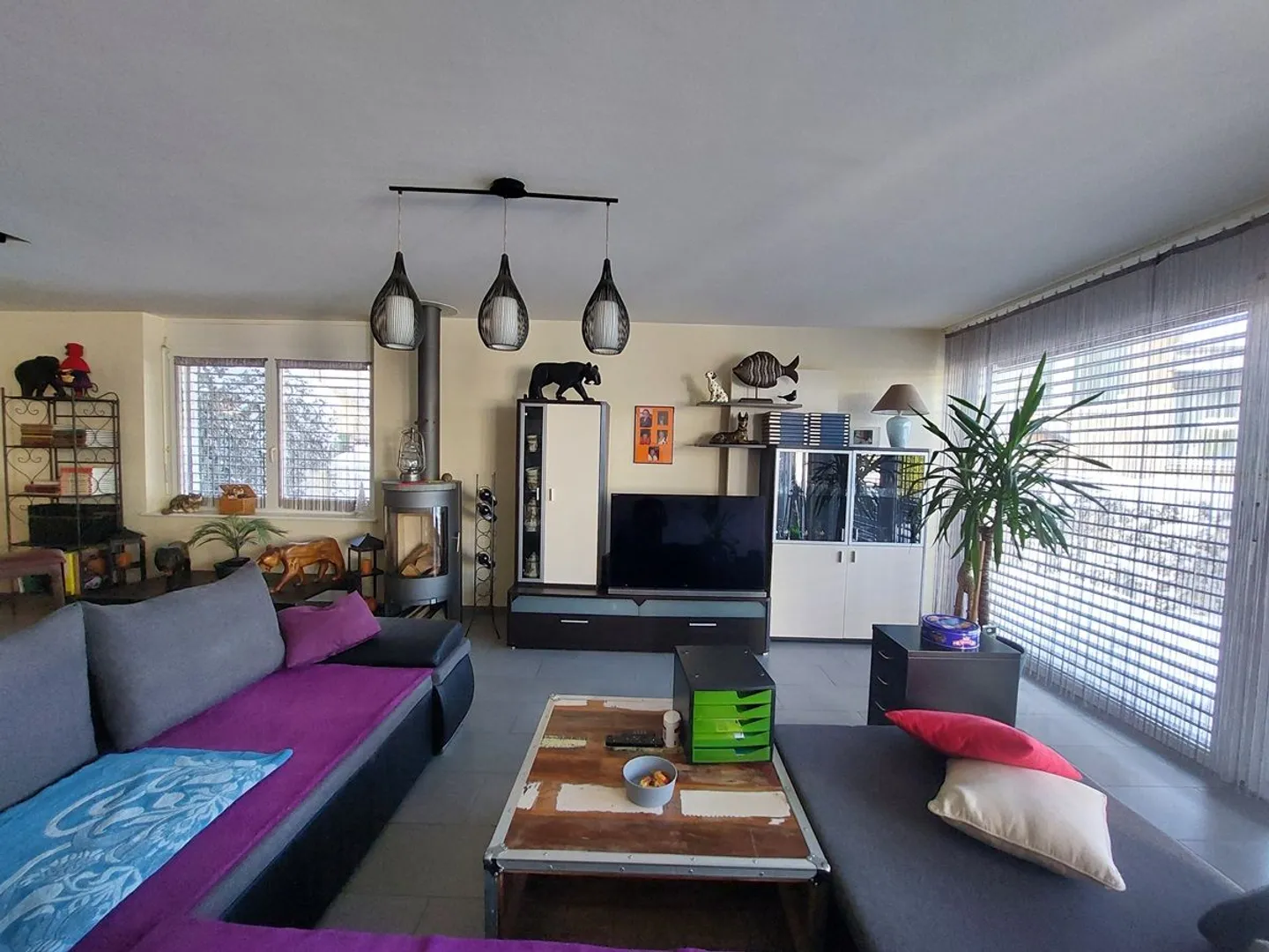 SUPERBE VILLA CONTEMPORAINE DOTÉE D'UNE VASTE BAIE VITRÉE - Photo 6 of 12