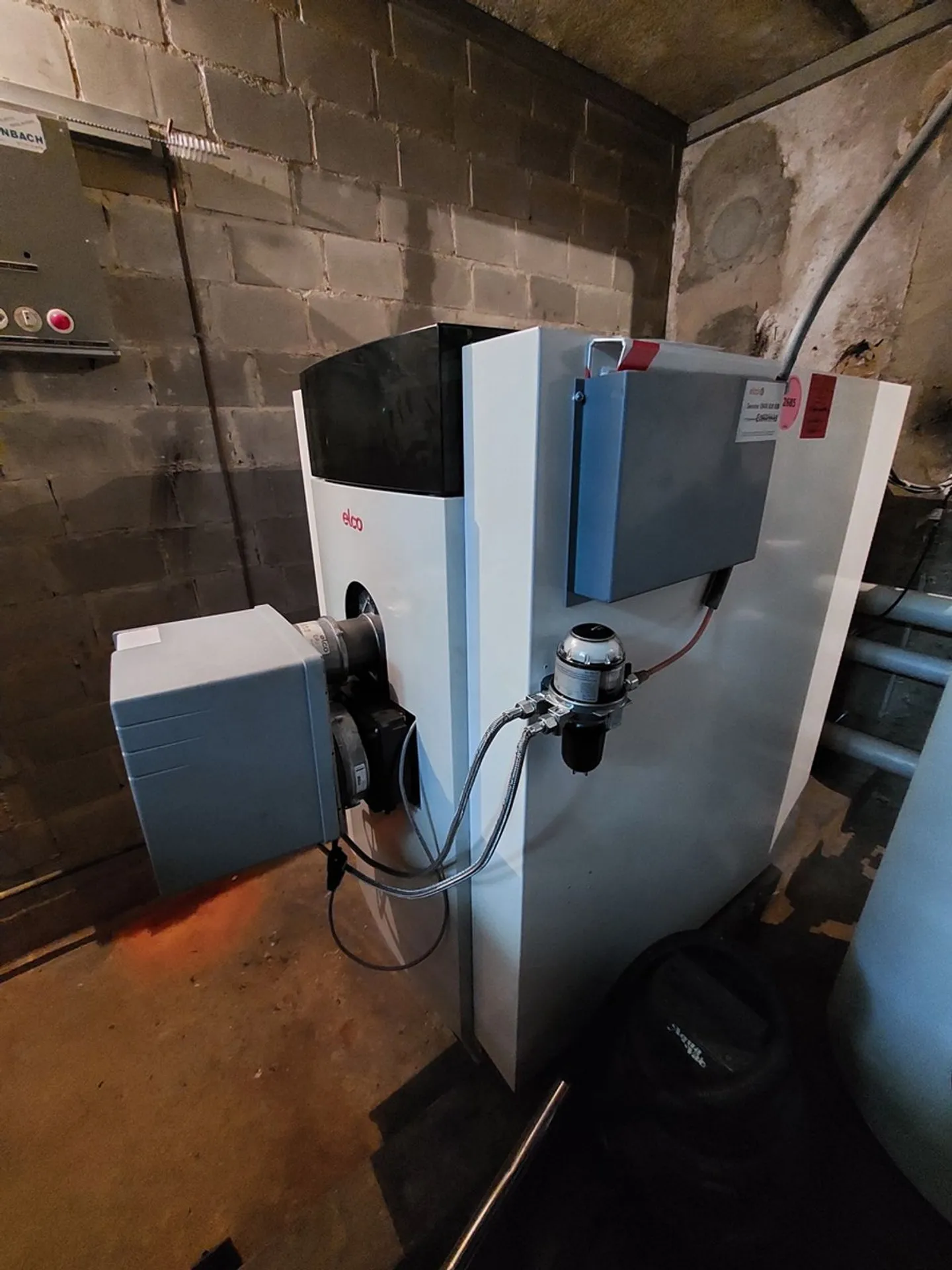 Affascinante edificio residenziale con 10 appartamenti, idealmente situato vicino al centro città - Foto 13 di 13