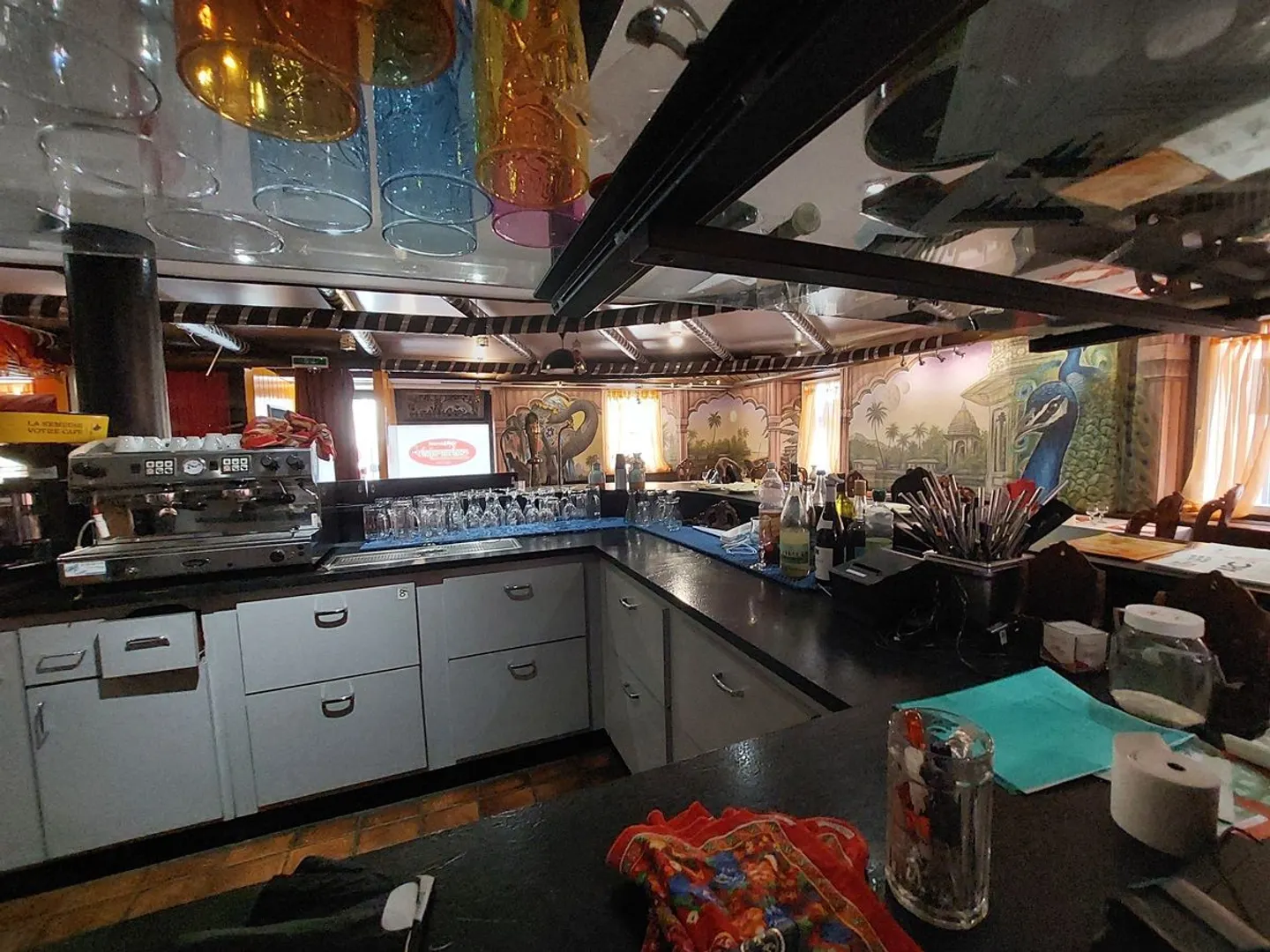 Yield building with a restaurant and 15 rooms - Photo 7 of 13
