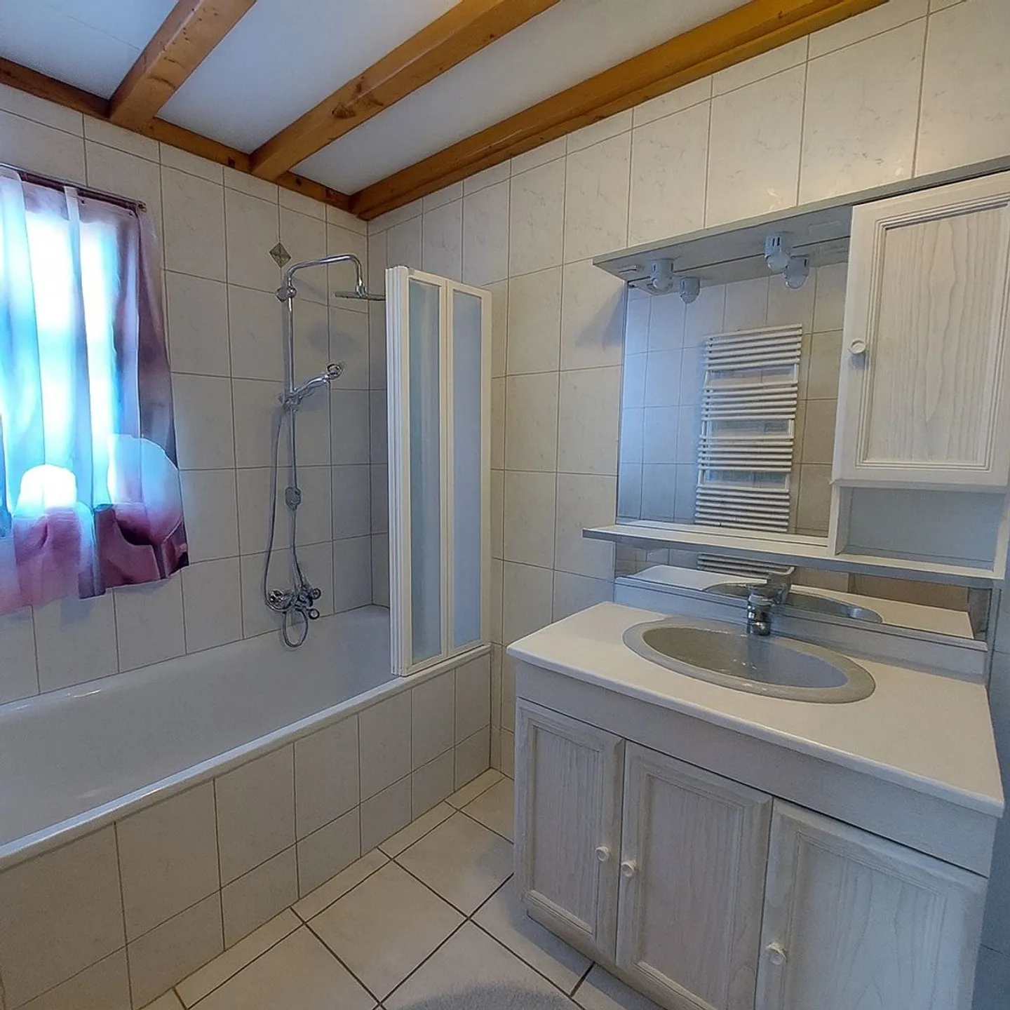 Spacious villa with independent apartment on the lower floor - Photo 11 of 13