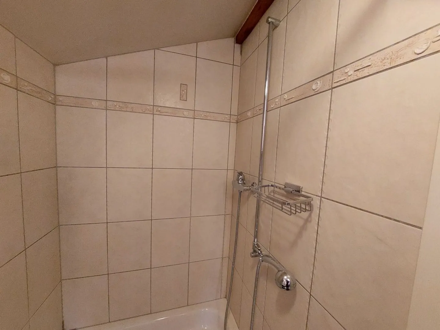 Chalet incantevole situato in un ambiente tranquillo, nelle immediate vicinanze del lago - Foto 8 di 10